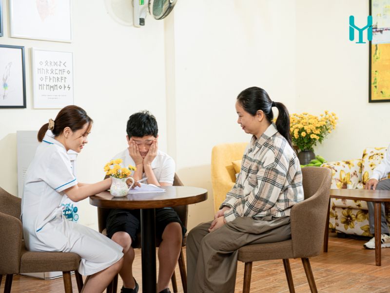 Tìm kiếm sự giúp đỡ khi có dấu hiệu bất thường